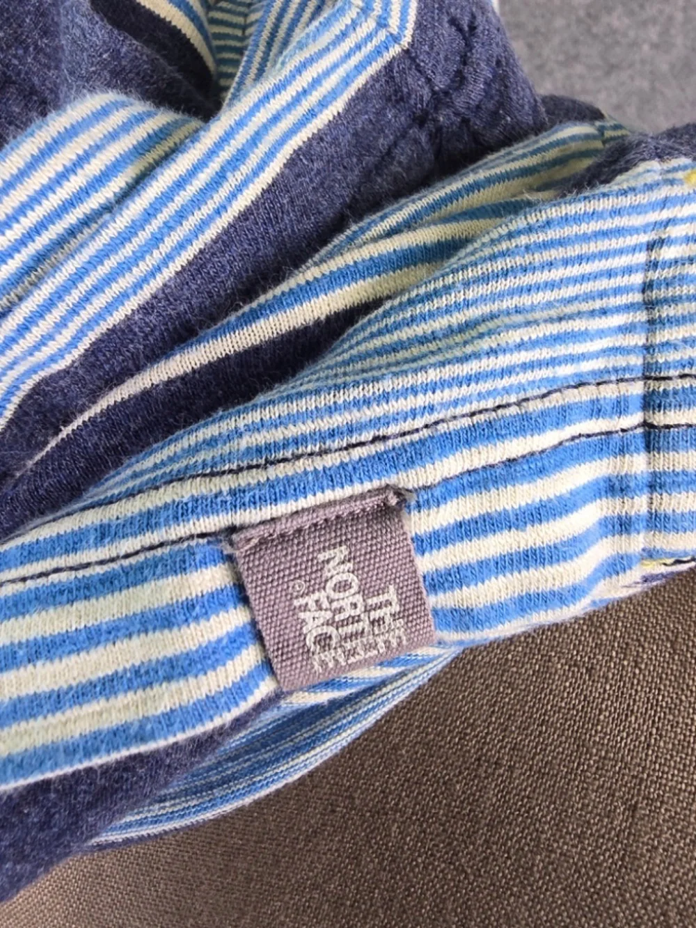 The North Face Men's Brownfield Striped Jersey Polo Shirt Blue White Pocket Size